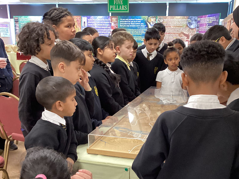 Year 5 at the Islamic Exhibition